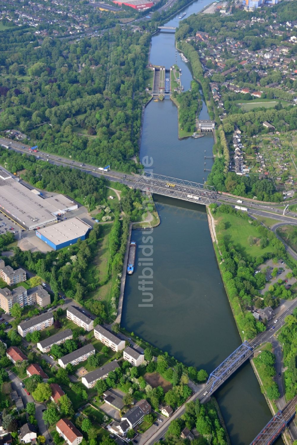 Luftbild Duisburg - Rhein-Herne-Kanal in Oberhausen im Bundesland Nordrhein-Westfalen