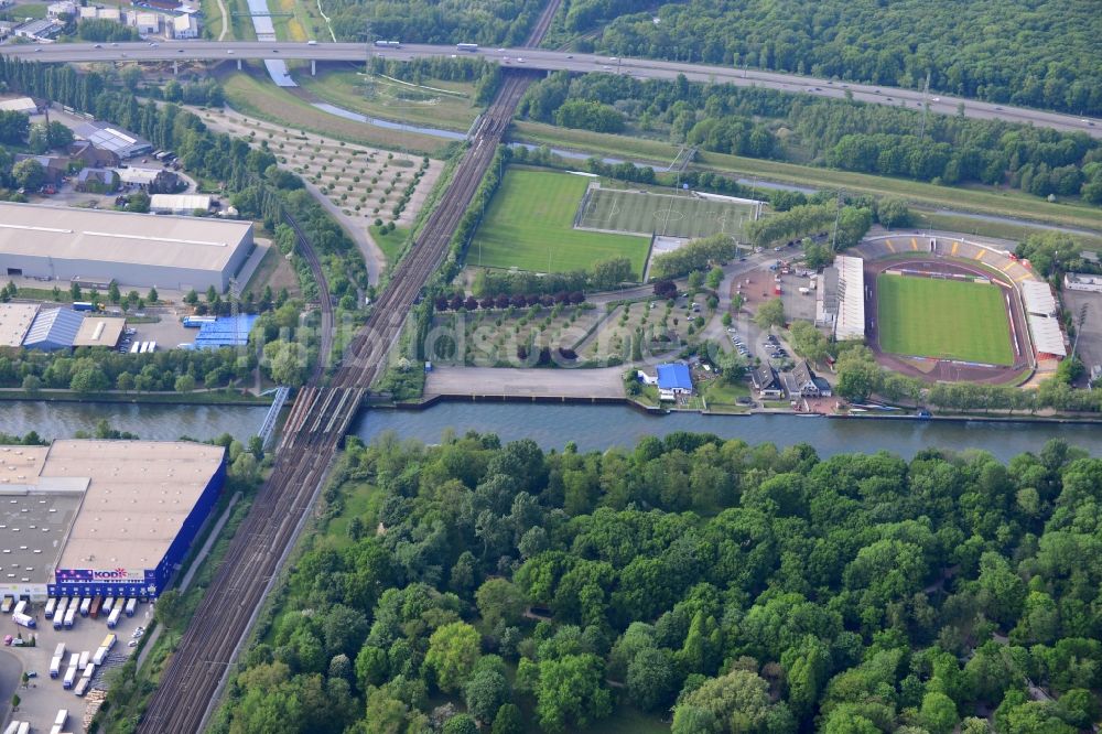 Oberhausen aus der Vogelperspektive: Rhein-Herne-Kanal in Oberhausen im Bundesland Nordrhein-Westfalen