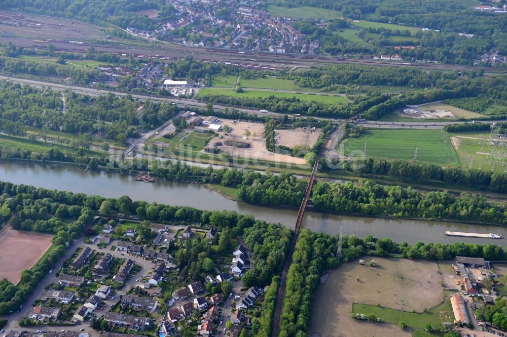 Luftaufnahme Essen - Rhein-Herne-Kanal in Oberhausen im Bundesland Nordrhein-Westfalen