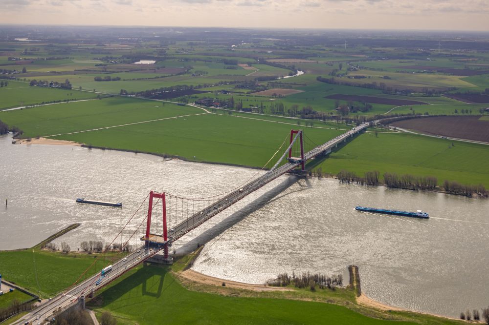 Luftbild Emmerich - Rheinbrücke Emmerich in Nordrhein-Westfalen