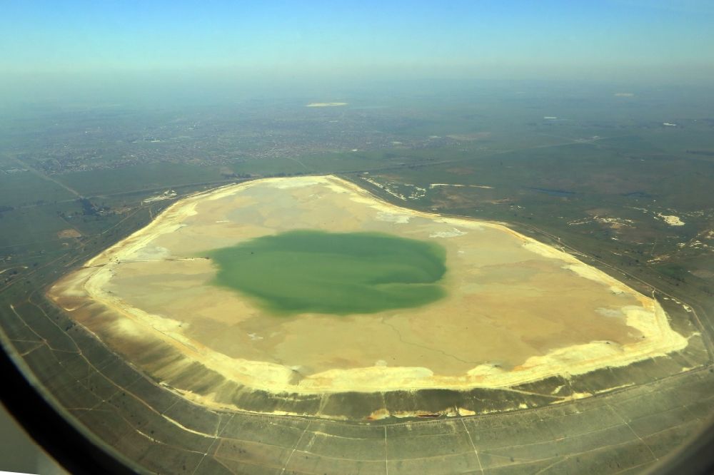 Brakpan von oben - Riesige Abraumhalde einer Goldmine in Brakpan bei Johannesburg in Gauteng, Südafrika