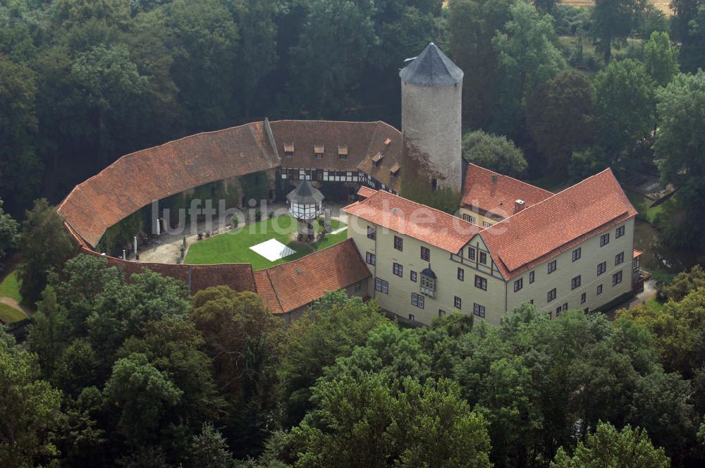 Luftbild Dedeleben-Westerburg - Romanik-Hotel Wasserschloss Westerburg