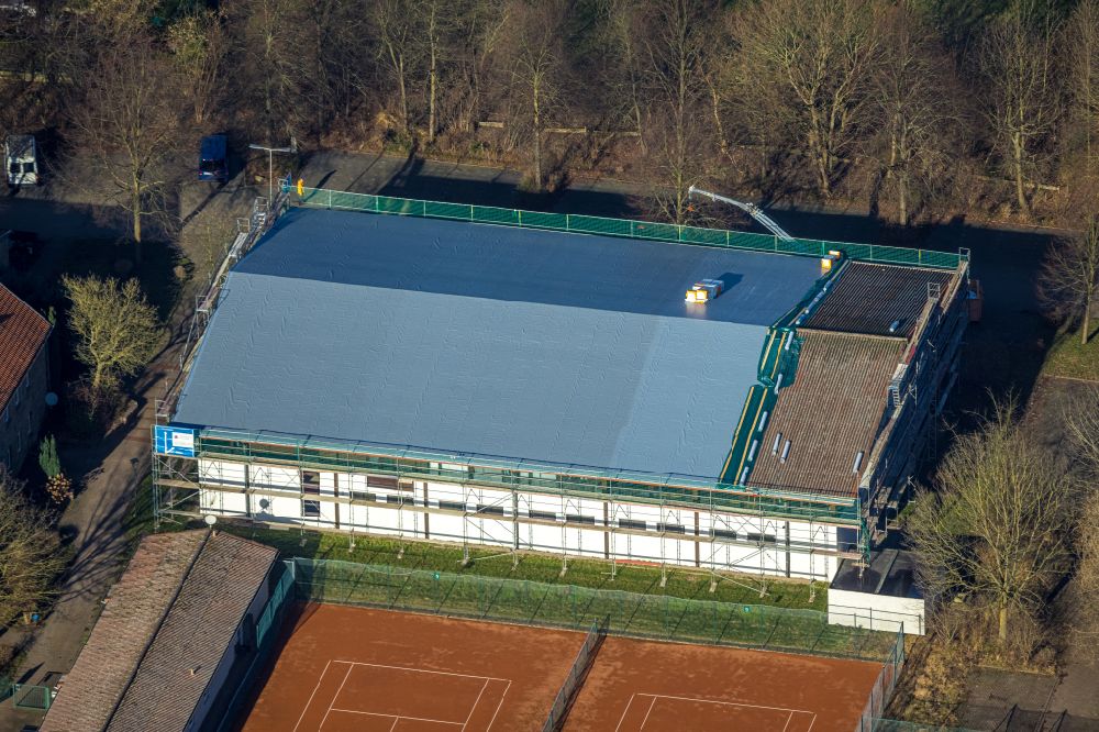 Luftaufnahme Witten - Rotbraun farbiger Tennisplatz Sport-UNION Annen eV in Witten im Bundesland Nordrhein-Westfalen, Deutschland