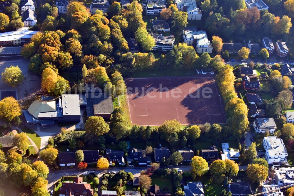 Hamburg von oben - Rotbraun farbiger Tennisplatz Trenknerweg im Ortsteil Othmarschen in Hamburg, Deutschland