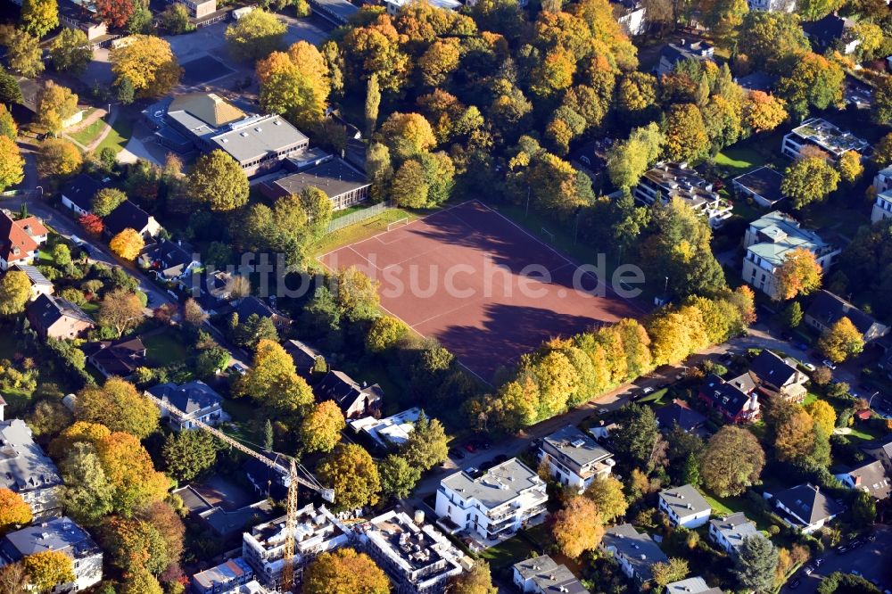 Luftbild Hamburg - Rotbraun farbiger Tennisplatz Trenknerweg im Ortsteil Othmarschen in Hamburg, Deutschland