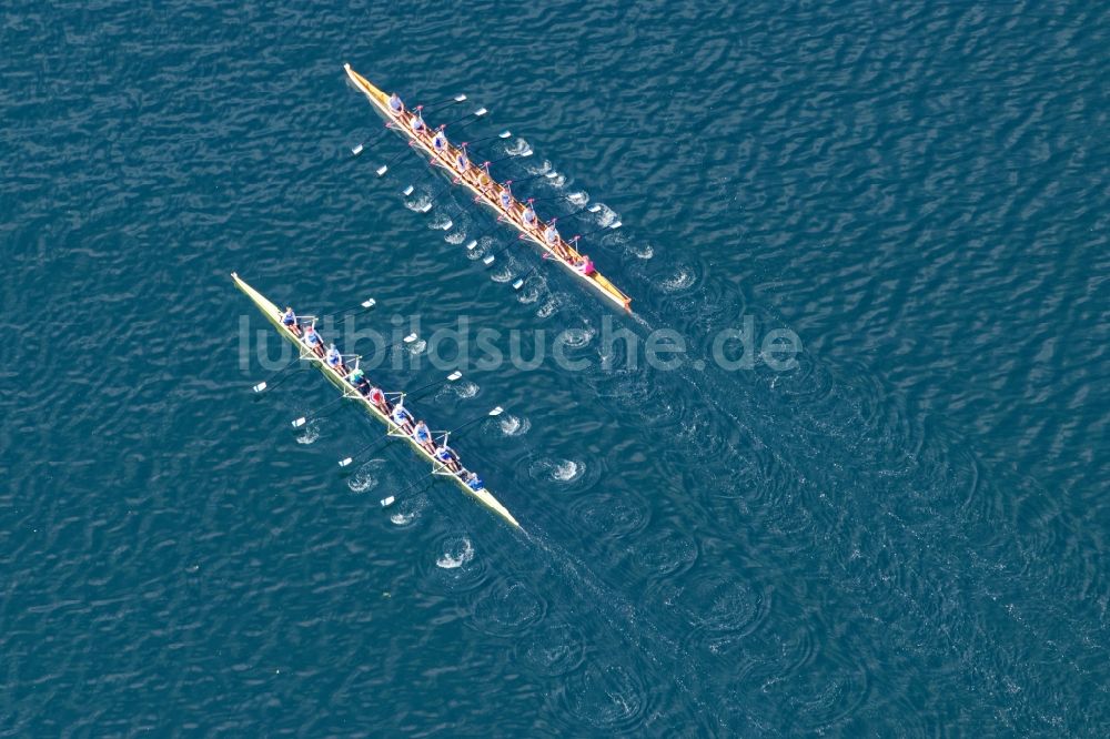Luftbild Pöcking - Ruderboote bei der Ruder- Regatta Roseninsel-8er auf dem Starnberger See vor Possenhofen im Bundesland Bayern