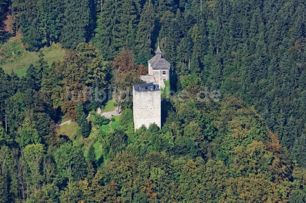 Kufstein aus der Vogelperspektive: Ruine der Burg Thierberg bei Kufstein im Bundesland Tirol