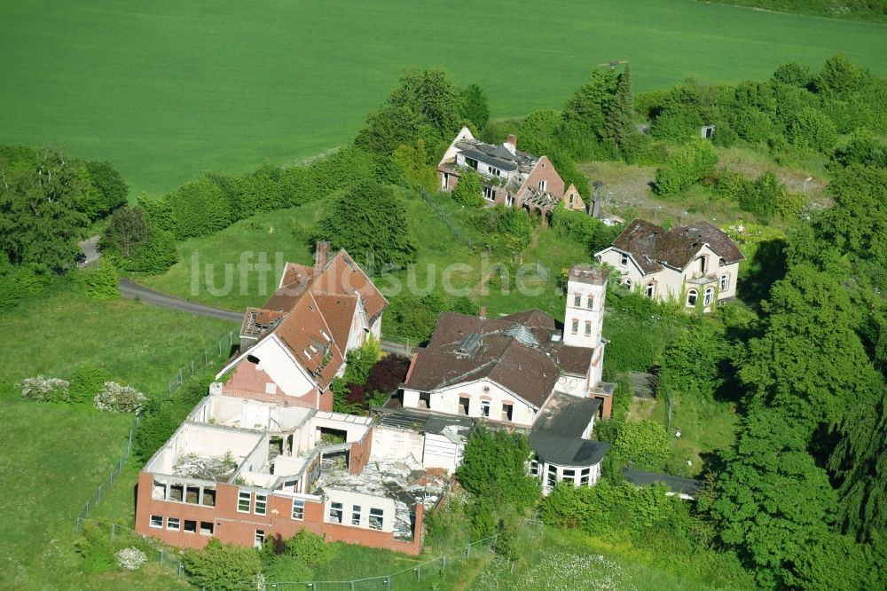 Luftbild Krummsee - Ruine des ehemaligen Berghotel Bruhnskoppel in Krummsee im Bundesland Schleswig-Holstein, Deutschland