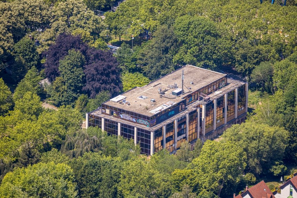 Dortmund von oben - Ruine des ehemaligen Bürogebäudes- und Geschäftshaus- Gebäudes Siemens-Nixdorf-Haus in Dortmund im Bundesland Nordrhein-Westfalen, Deutschland