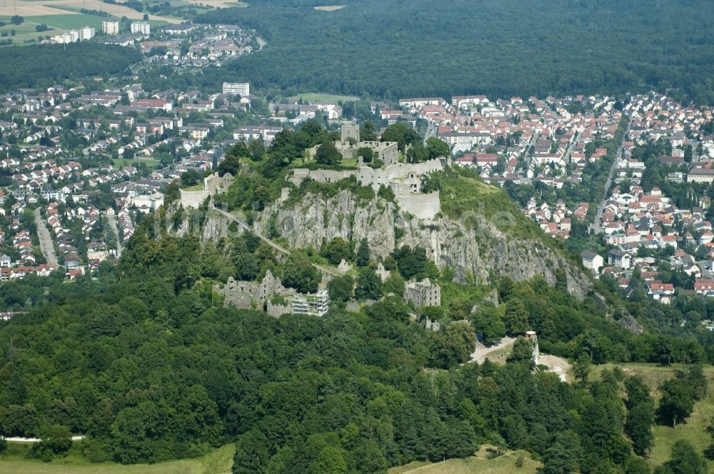 Hohentwiel aus der Vogelperspektive: Ruine der Festung Hohentwiel in Baden-Württemberg
