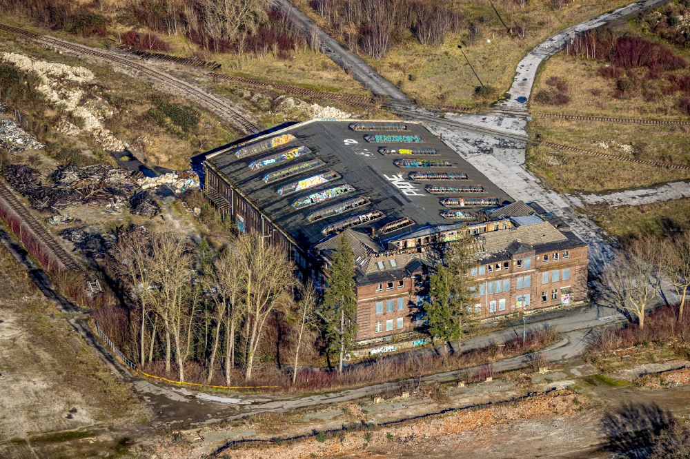 Dortmund aus der Vogelperspektive: Ruine eines Gebäude auf einem Gelände an der Rheinische Straße in Dortmund im Bundesland Nordrhein-Westfalen, Deutschland