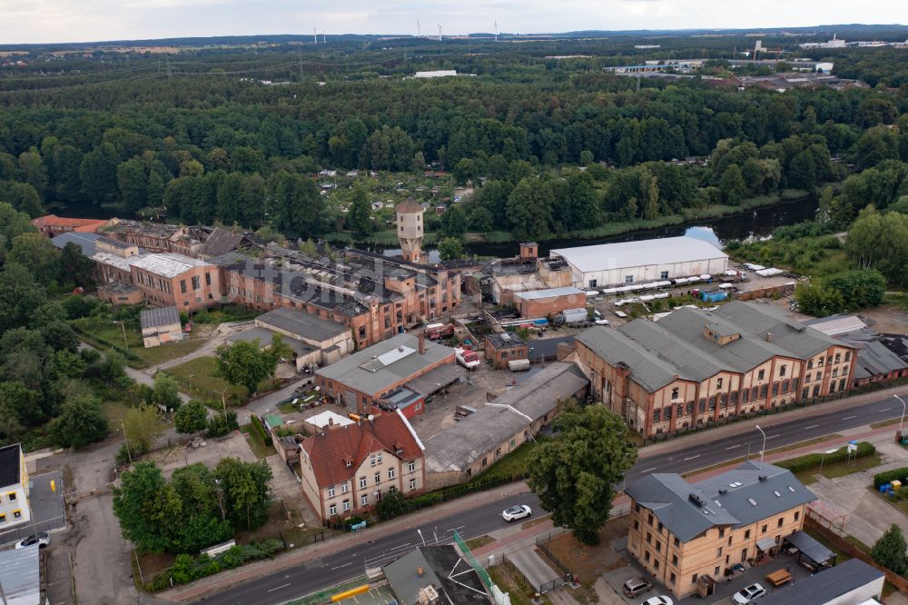 Luftbild Eberswalde - Ruine der Gebäude und Hallen Papierfabrik Wolfswinkel in Eberswalde im Bundesland Brandenburg, Deutschland