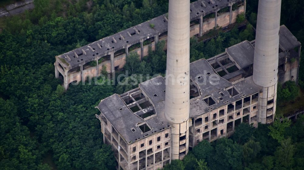 Eisenhüttenstadt aus der Vogelperspektive: Ruine des HKW Heizkraftwerk in Eisenhüttenstadt im Bundesland Brandenburg, Deutschland
