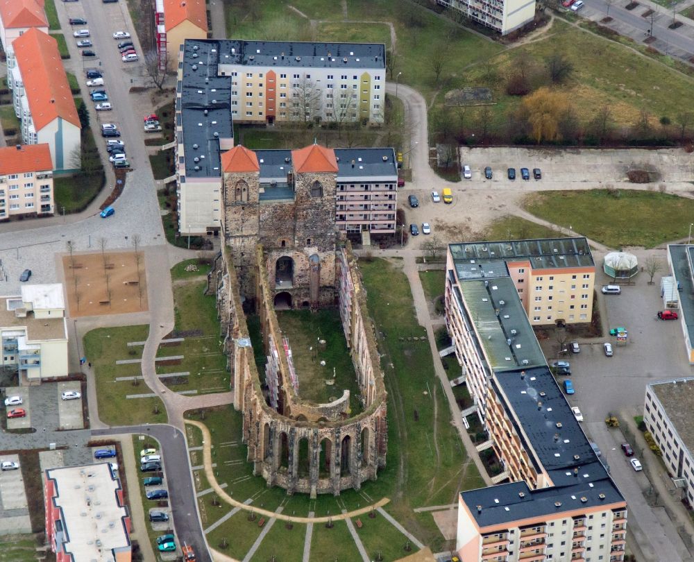 Zerbst/Anhalt von oben - Ruine der Kirche St. Nicolai in Zerbst im Bundesland Sachsen-Anhalt