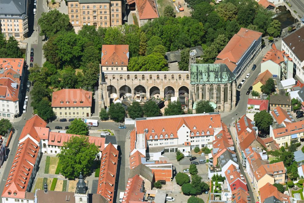 Erfurt von oben - Ruine des Kirchengebäude der Barfüßerkirche in Erfurt im Bundesland Thüringen, Deutschland