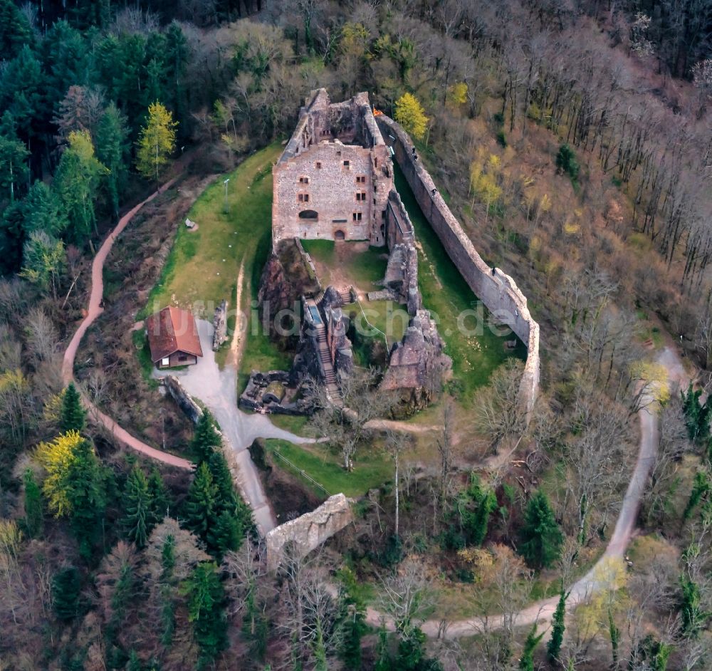 Luftaufnahme Lahr/Schwarzwald - Ruine und Mauerreste der Burgruine Hohen Geroldseck in Lahr/Schwarzwald im Bundesland Baden-Württemberg, Deutschland