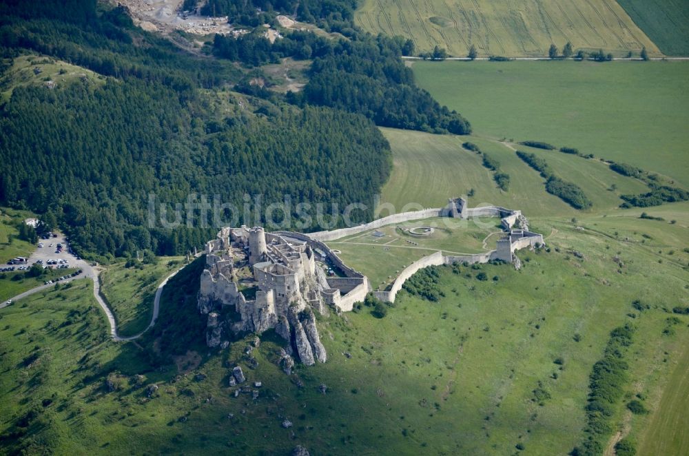 Luftbild Zehra - Ruine und Mauerreste der Burgruine Zipser Burg in Zehra in Kosicky kraj, Slowakei