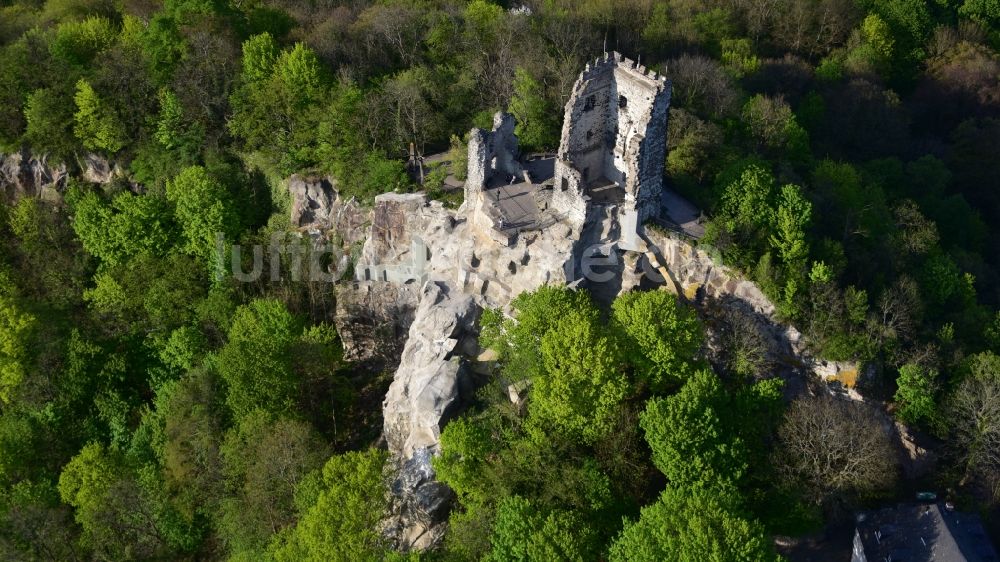 Königswinter von oben - Ruine und Mauerreste der ehemaligen Burganlage in Königswinter im Bundesland Nordrhein-Westfalen, Deutschland