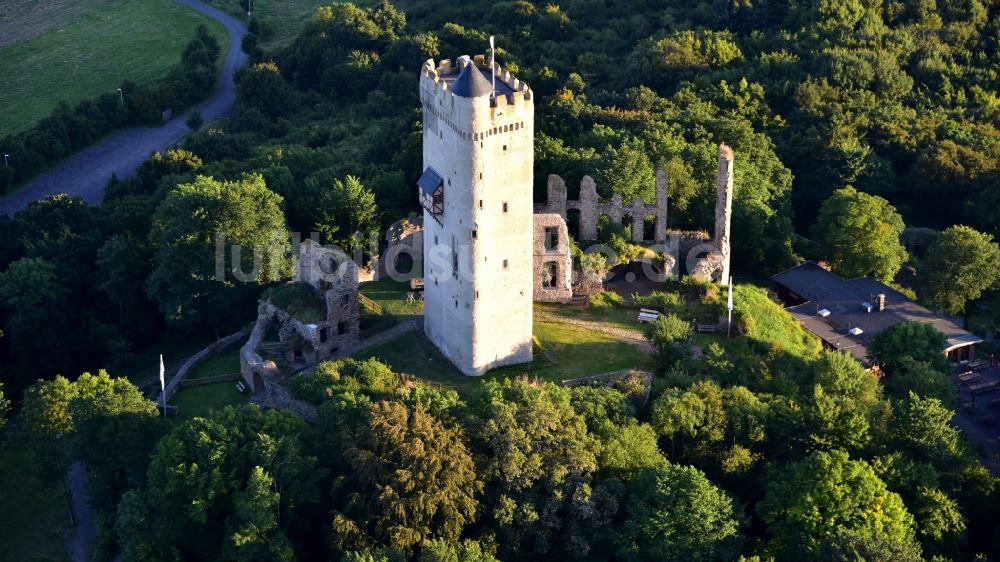 Luftaufnahme Niederdürenbach - Ruine und Mauerreste der ehemaligen Burganlage Olbrück in Niederdürenbach im Bundesland Rheinland-Pfalz, Deutschland