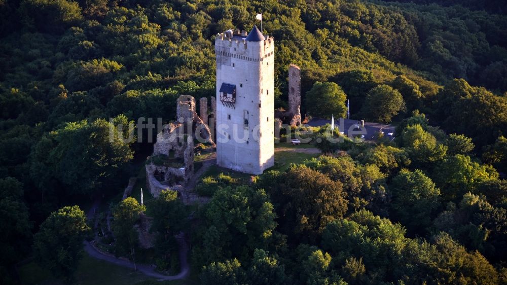 Niederdürenbach aus der Vogelperspektive: Ruine und Mauerreste der ehemaligen Burganlage Olbrück in Niederdürenbach im Bundesland Rheinland-Pfalz, Deutschland