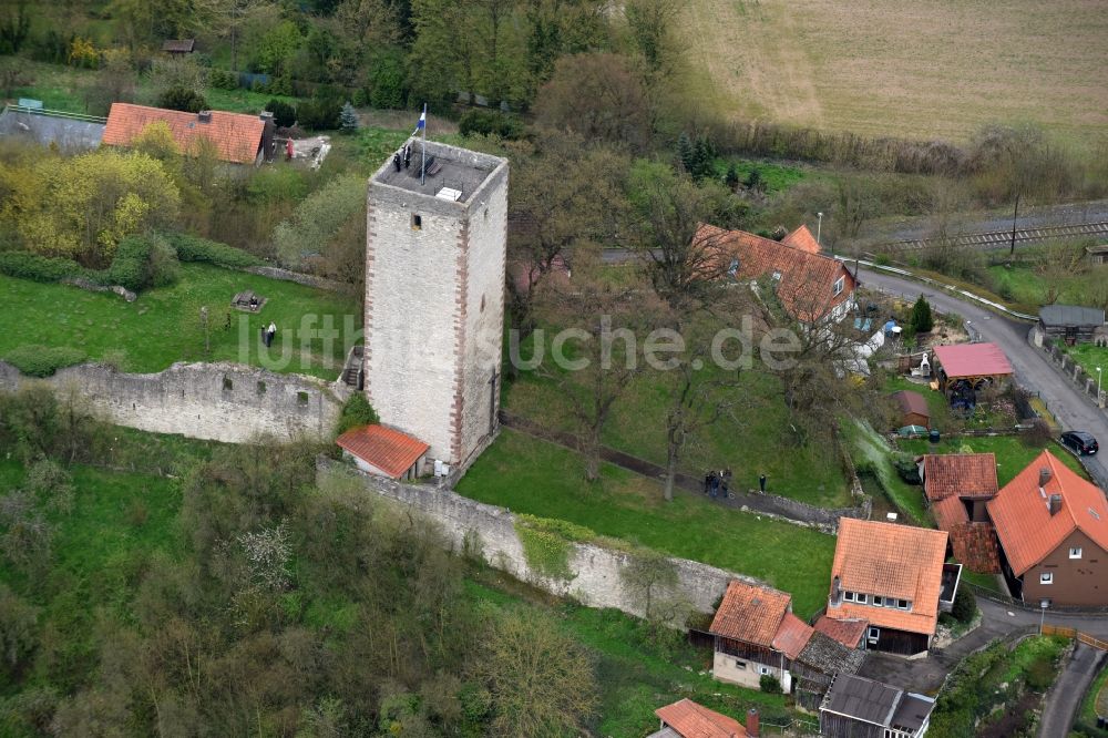 Greene aus der Vogelperspektive: Ruine und Mauerreste der ehemaligen Burganlage der Veste in Greene im Bundesland Niedersachsen