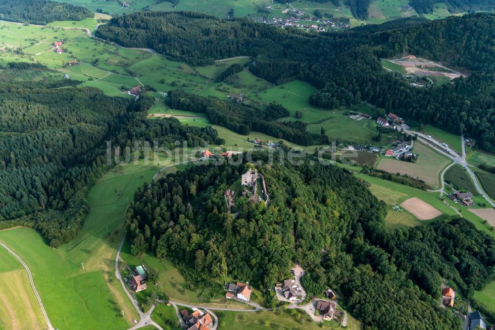 Luftaufnahme Seelbach - Ruine und Mauerreste der ehemaligen Burganlage der Veste Hohengeroldseck in Seelbach im Bundesland Baden-Württemberg, Deutschland