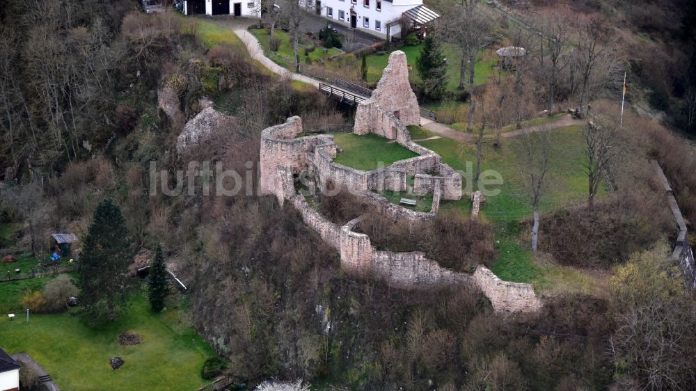 Luftbild Gerolstein - Ruine und Mauerreste der ehemaligen Burganlage der Veste Löwenburg in Gerolstein im Bundesland Rheinland-Pfalz, Deutschland