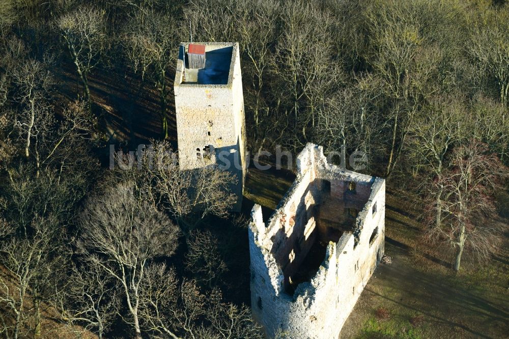 Oldisleben von oben - Ruine und Mauerreste der ehemaligen Burganlage der Veste Obere Sachsenburg in Oldisleben im Bundesland Thüringen, Deutschland
