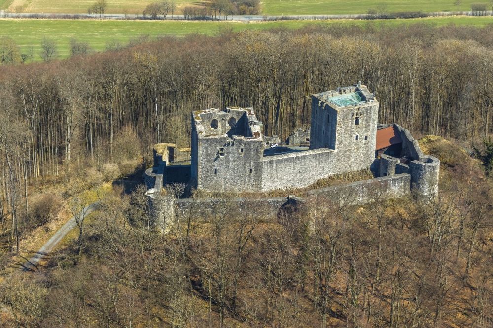 Wolfhagen von oben - Ruine und Mauerreste der ehemaligen Burganlage der Veste in Wolfhagen im Bundesland Hessen, Deutschland