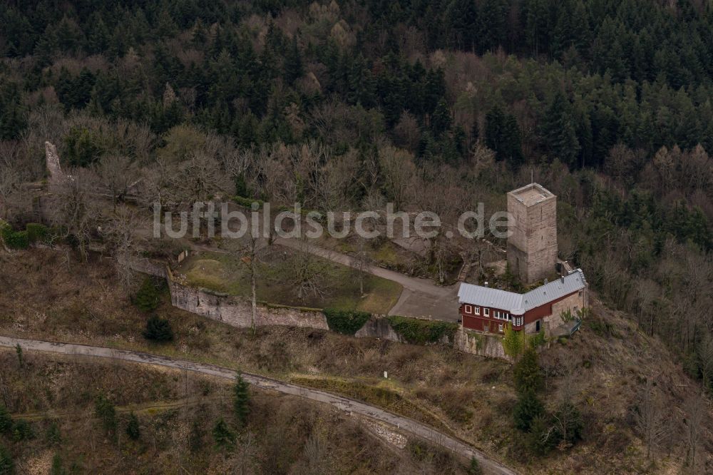 Luftaufnahme Baden-Baden - Ruine und Mauerreste der ehemaligen Burganlage der Veste YBurg in Baden-Baden im Bundesland Baden-Württemberg