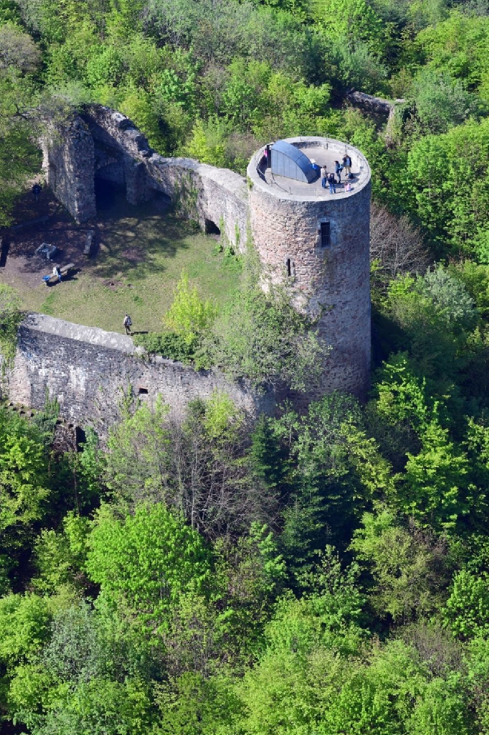 Kandern aus der Vogelperspektive: Ruine Sausenburg bei Kandern im Bundesland Baden-Württemberg