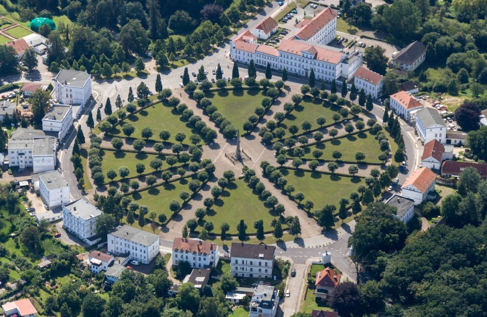 Luftbild Putbus - Runde Parkanlage Circus im Ortsteil Pastitz in Putbus im Bundesland Mecklenburg-Vorpommern