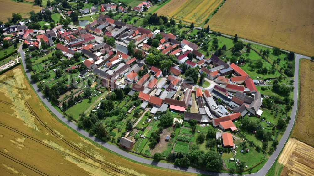 Luftbild Ebersroda - Rundlings- Dorf - Ansicht in Ebersroda im Bundesland Sachsen-Anhalt, Deutschland