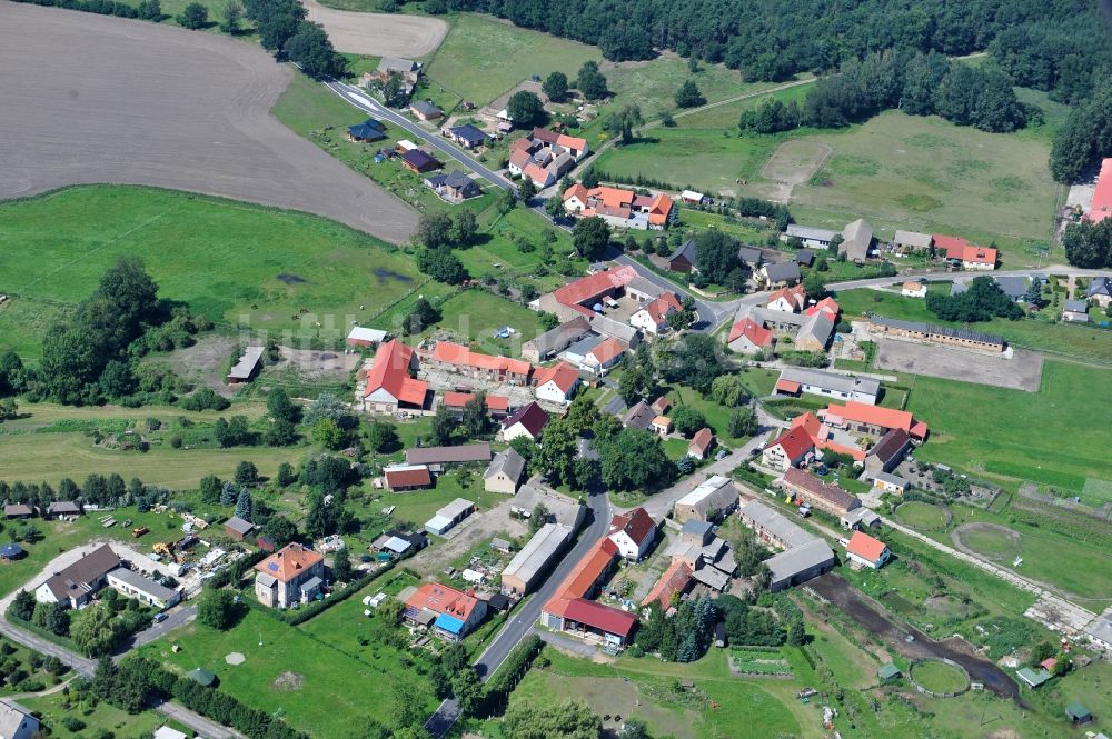 Luftaufnahme Gadsdorf - Rundlings- Dorf - Ansicht in Gadsdorf im Bundesland Brandenburg, Deutschland