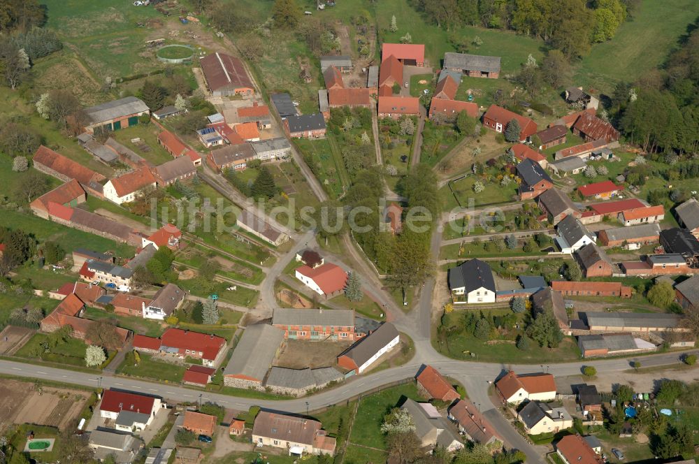 Porep von oben - Rundlings- Dorf - Ansicht in Porep im Bundesland Brandenburg, Deutschland
