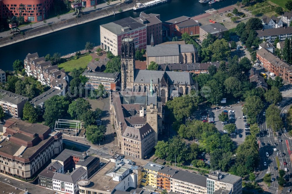 Duisburg von oben - Salvatorkirche und Gebäude der Stadtverwaltung - Rathaus in Duisburg im Bundesland Nordrhein-Westfalen, Deutschland