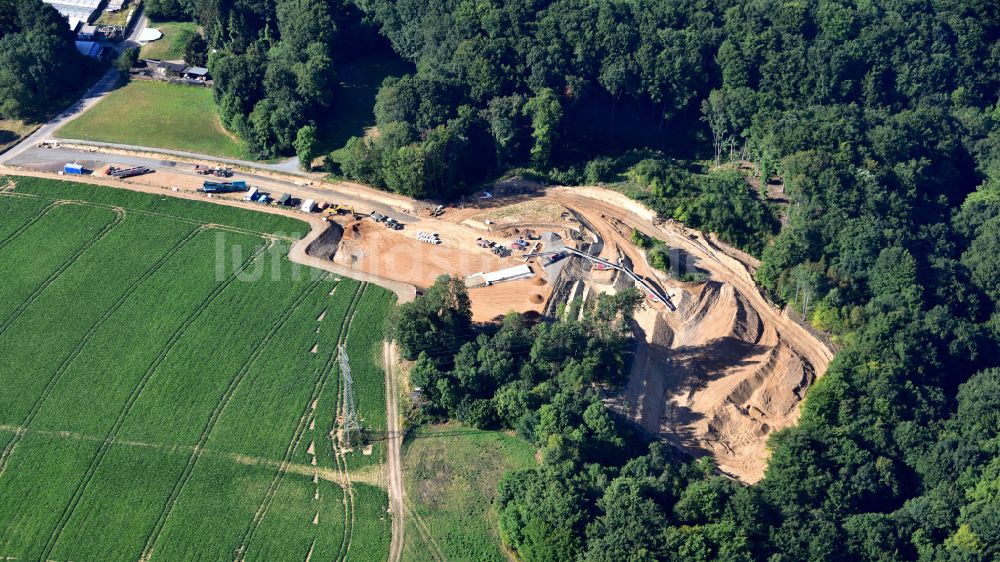 Luftaufnahme Ockenfels - Sand- und Kiesabbau im Tagebau in Ockenfels im Bundesland Rheinland-Pfalz, Deutschland