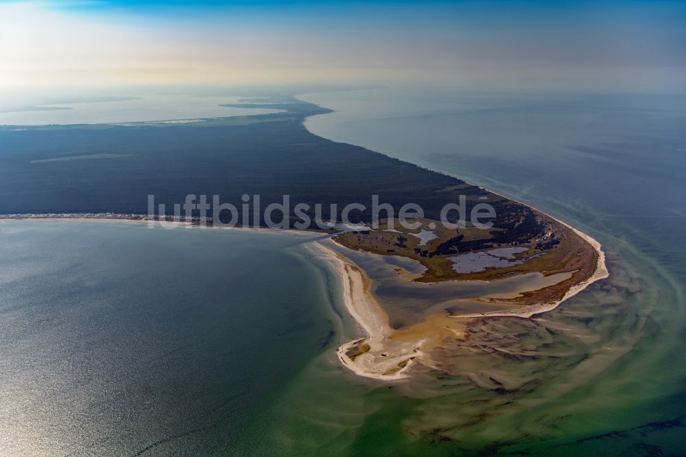 Luftbild Born am Darß - Sandbank- Landfläche durch Strömungen unter der Meeres- Wasseroberfläche Darsser Ort in Born am Darß im Bundesland Mecklenburg-Vorpommern