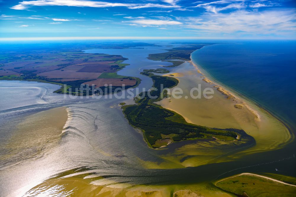 Luftbild Klausdorf - Sandbank- Landfläche durch Strömungen unter der Meeres- Wasseroberfläche der Ostsee in Klausdorf im Bundesland Mecklenburg-Vorpommern, Deutschland