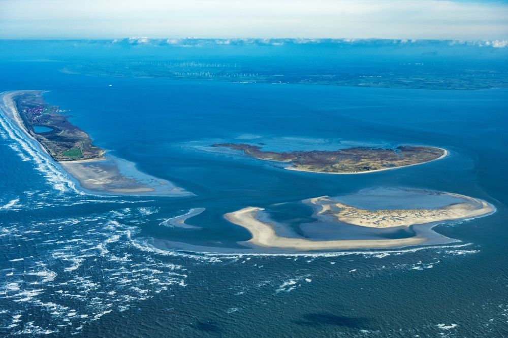 Luftaufnahme Juist - Sandstrand- Landschaft an der Ostfriesischen Insel in Juist im Bundesland Niedersachsen