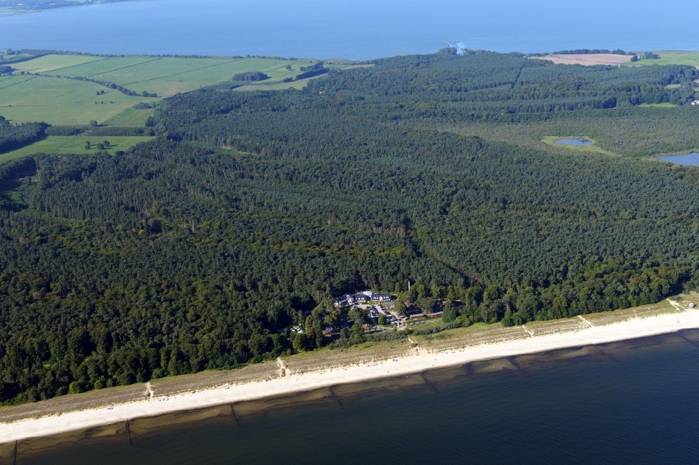 Ückeritz von oben - Sandstrand- Landschaft an der Ostsee in Ückeritz im Bundesland Mecklenburg-Vorpommern