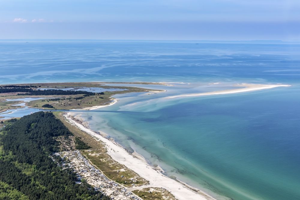 Luftbild Born am Darß - Sandstrand- Landschaft der Ostsee in Darsser Ort im Bundesland Mecklenburg-Vorpommern, Deutschland