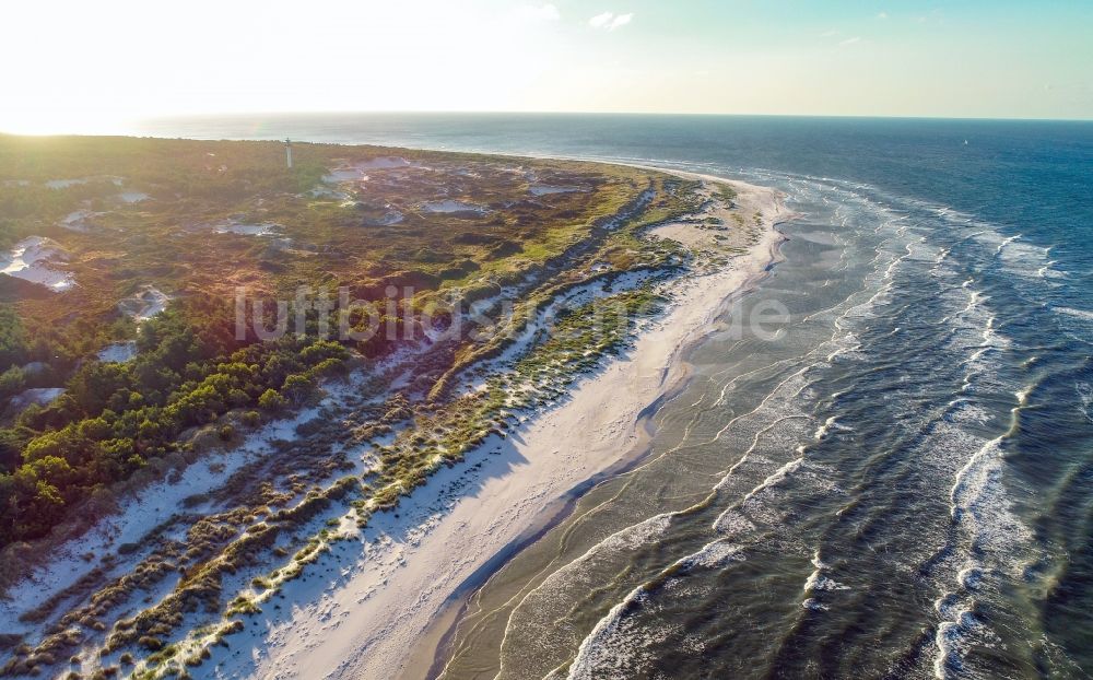 Luftaufnahme Dueodde - Sandstrand- Landschaft der Ostsee- Insel Bornholm in Dueodde in Region Hovedstaden, Dänemark
