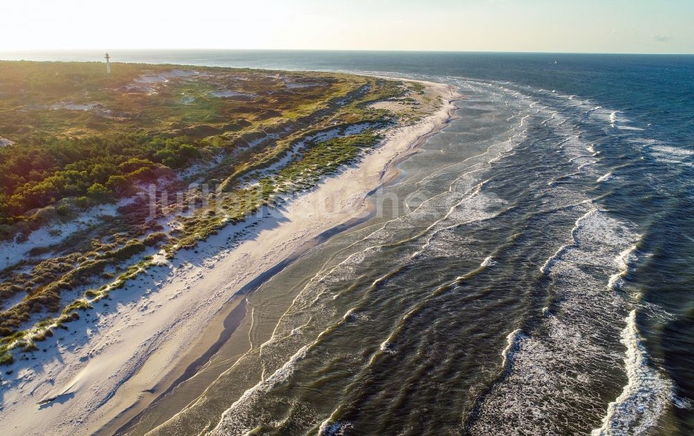 Dueodde von oben - Sandstrand- Landschaft der Ostsee- Insel Bornholm in Dueodde in Region Hovedstaden, Dänemark
