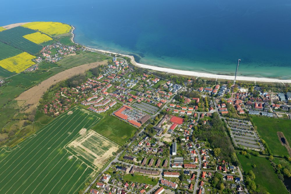 Luftaufnahme Ostseebad Boltenhagen - Sandstrand- Landschaft der Ostsee in Ostseebad Boltenhagen im Bundesland Mecklenburg-Vorpommern, Deutschland