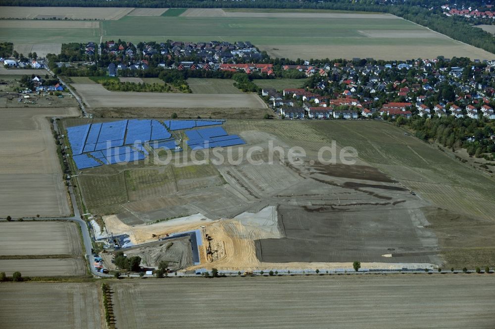 Luftaufnahme Großziethen - Sanierung der aufgeschütteten Mülldeponie Deponie Großziethen in Großziethen im Bundesland Brandenburg, Deutschland