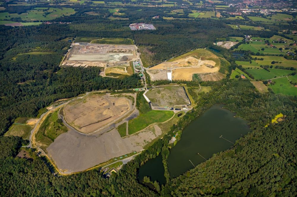 Luftbild Hünxe - Sanierung der aufgeschütteten Mülldeponie in Hünxe im Bundesland Nordrhein-Westfalen, Deutschland
