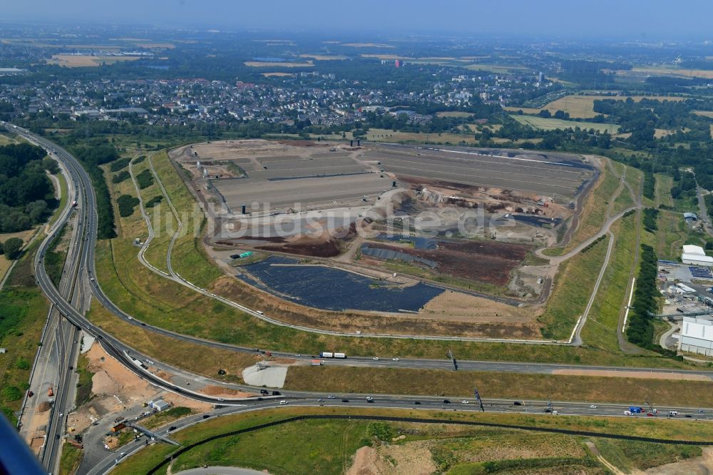 Luftbild Leverkusen - Sanierung der aufgeschütteten Mülldeponie im Ortsteil Wiesdorf in Leverkusen im Bundesland Nordrhein-Westfalen, Deutschland