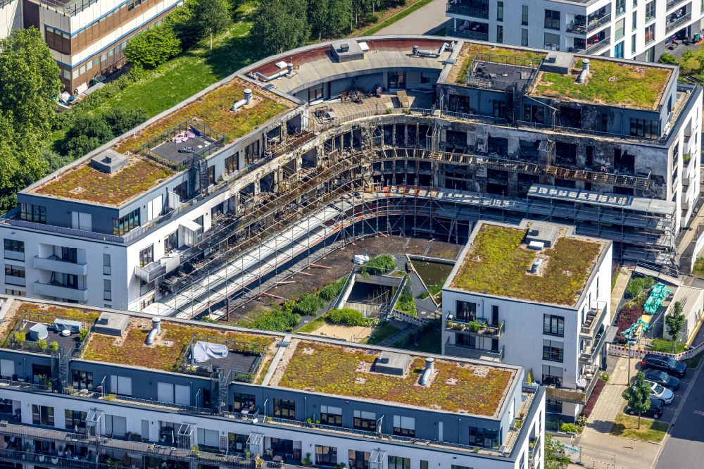 Luftbild Essen - Sanierung der Brand- Ruine einer Mehrfamilienhausanlage an der Bargmannstraße in Essen im Bundesland Nordrhein-Westfalen, Deutschland