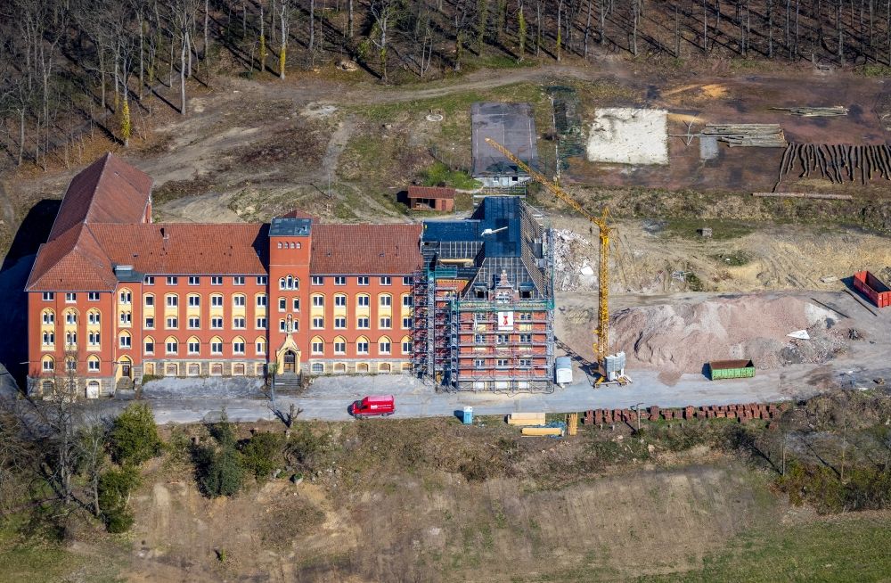 Luftbild Oeventrop - Sanierung des ehemaligen Seniorenheimes Klosterberg in Arnsberg im Bundesland Nordrhein-Westfalen, Deutschland